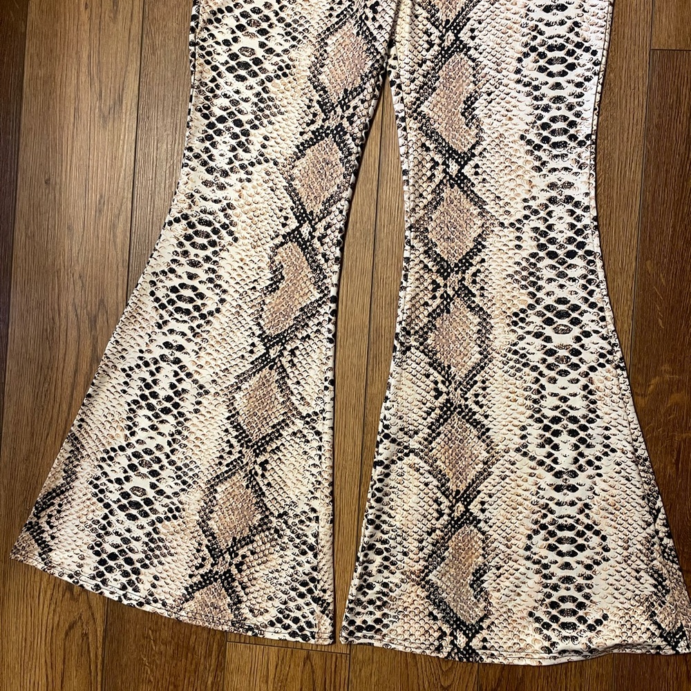 Snake Print Pull-On Pants - Picture 3 of 5